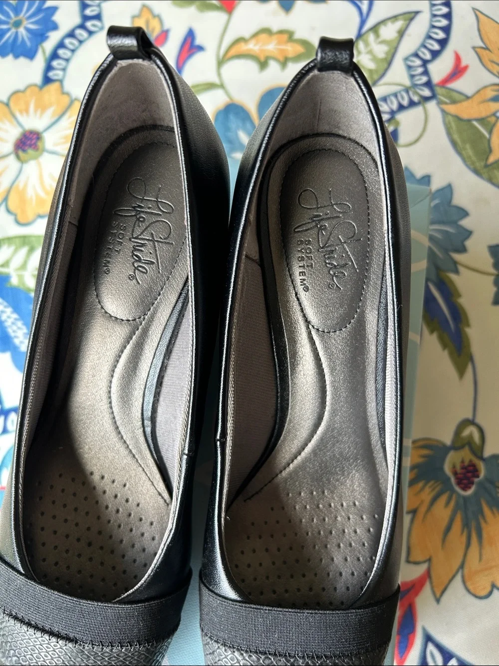 Life Stride Parigi Wedges in black